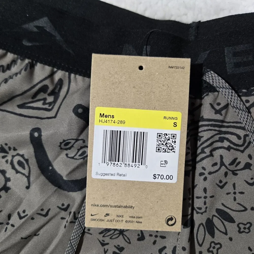 Nike Trail Men's Small Dri-FIT 6